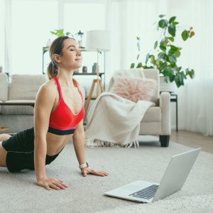 Online Yoga Kurse im Vergleich